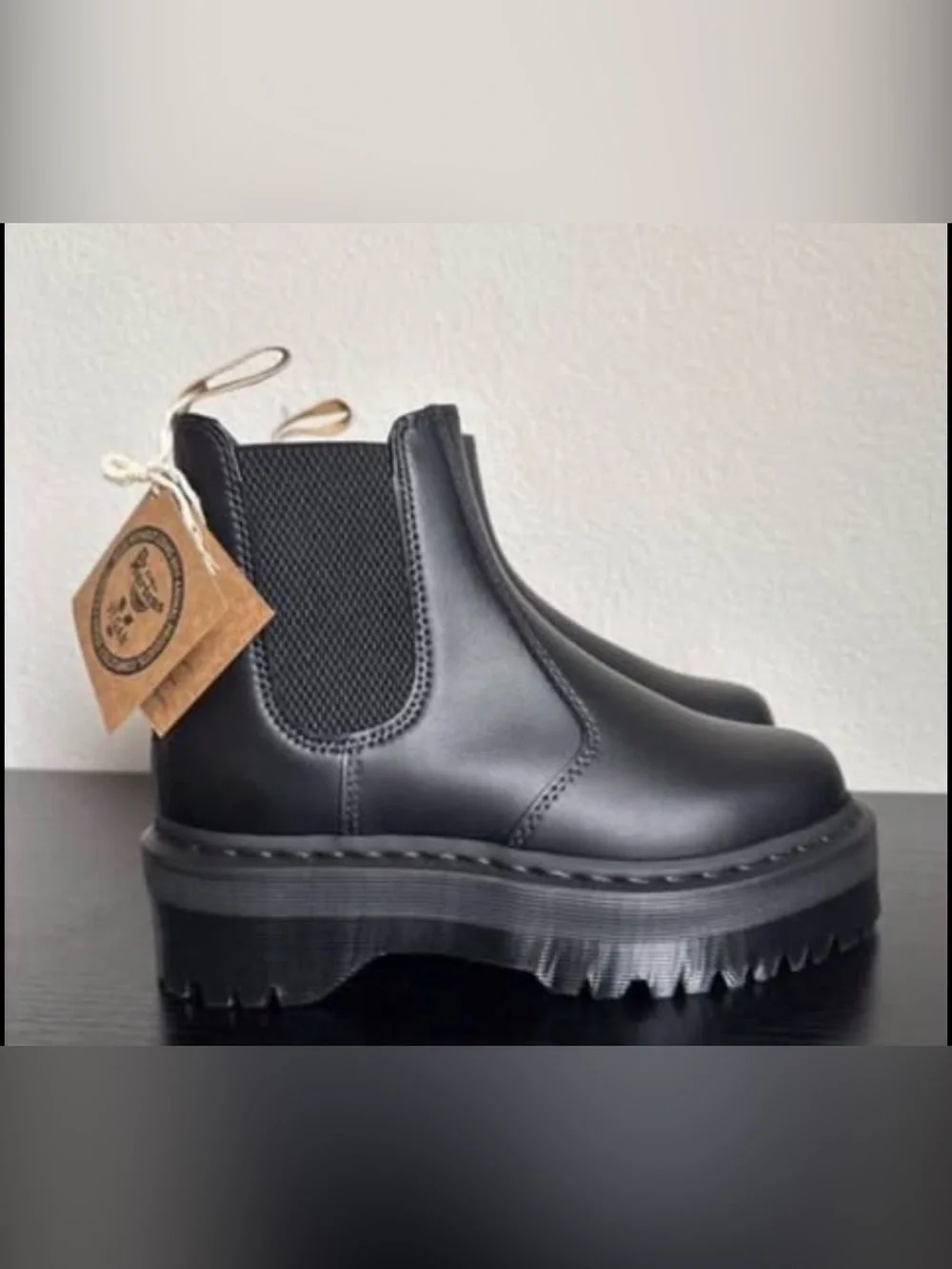 Dr. Marten Unisex Vegan 2976 Platform Chelsea Boots in black, US Size 12 Men/13